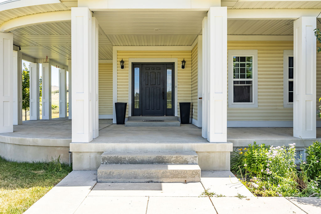2307 MAPLE LEAF DR