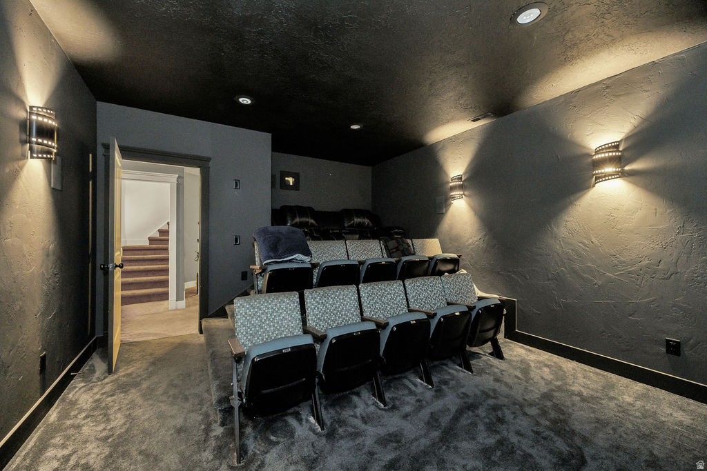 2307 MAPLE LEAF DR