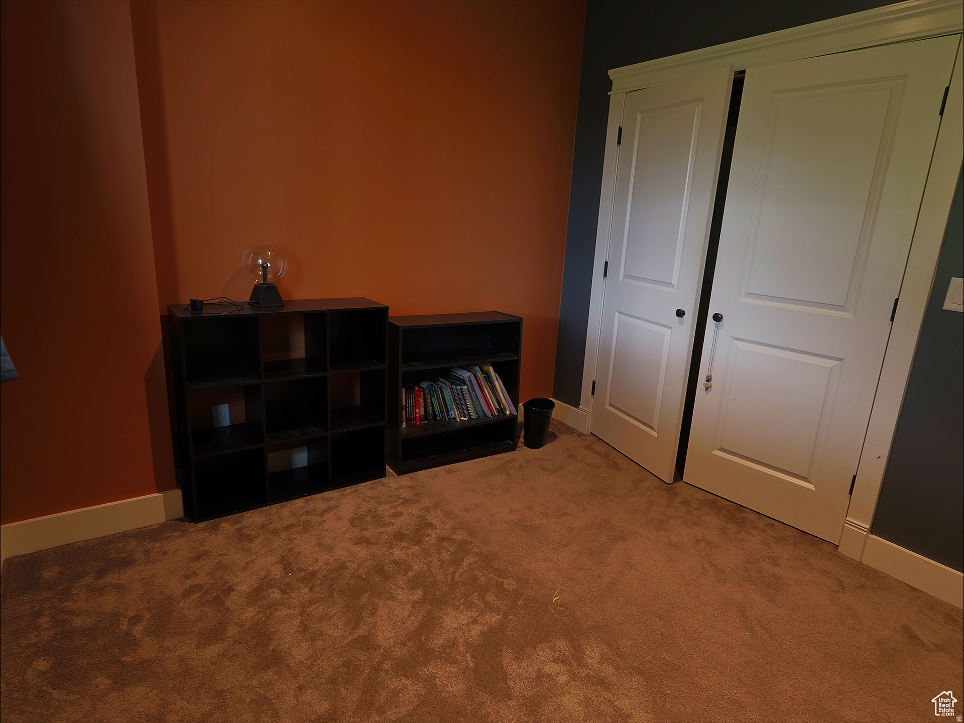 2307 MAPLE LEAF DR