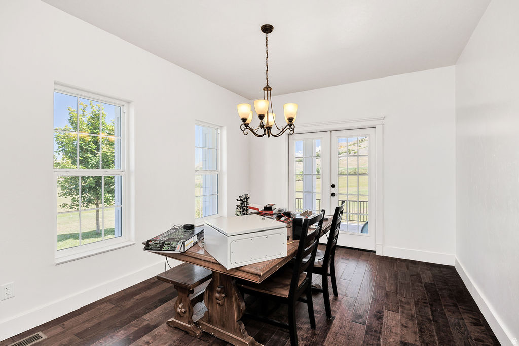 2307 MAPLE LEAF DR