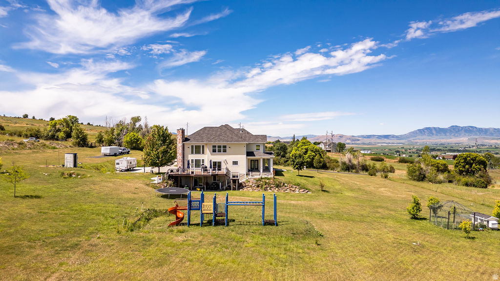 2307 MAPLE LEAF DR