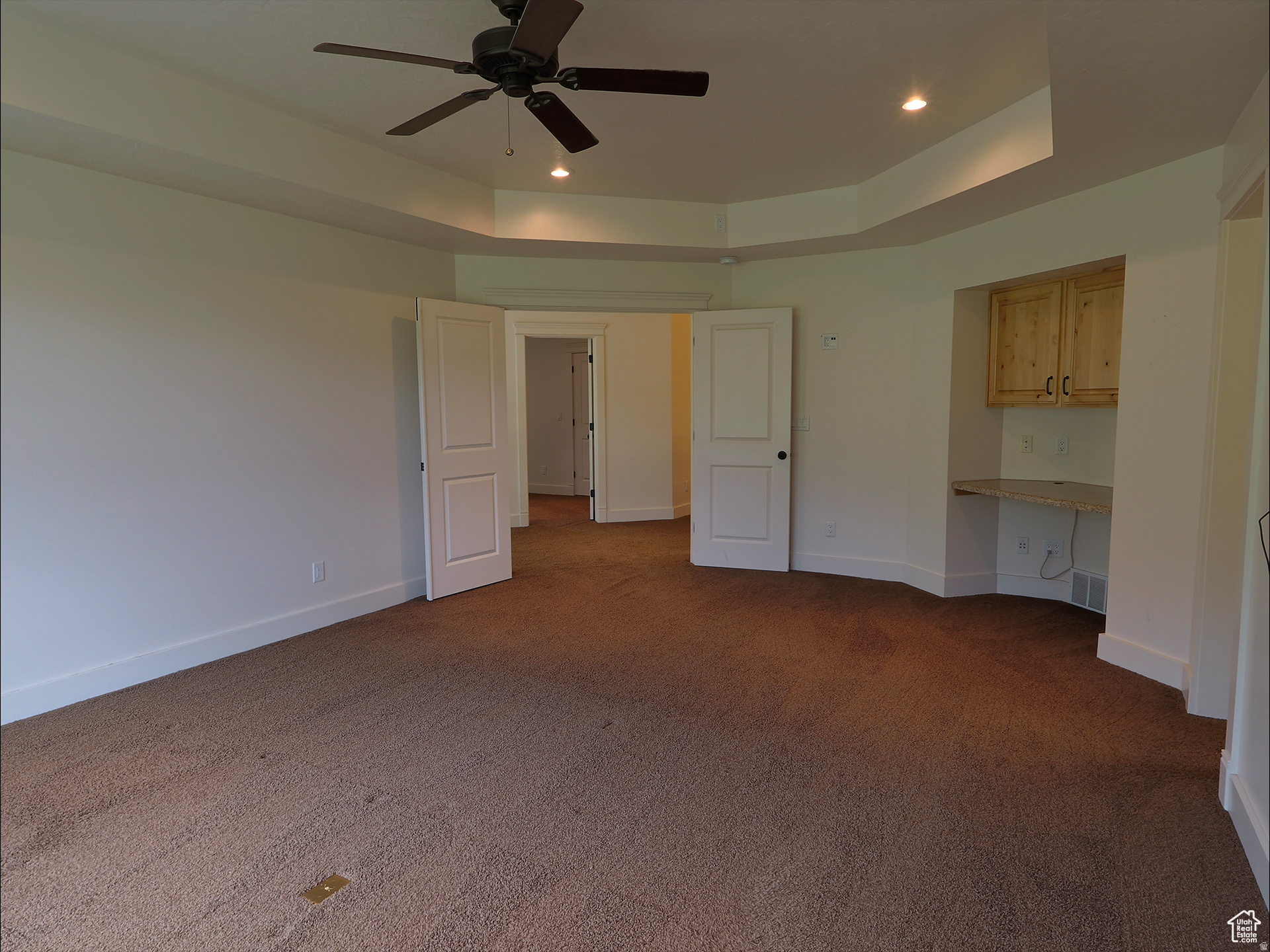 2307 MAPLE LEAF DR