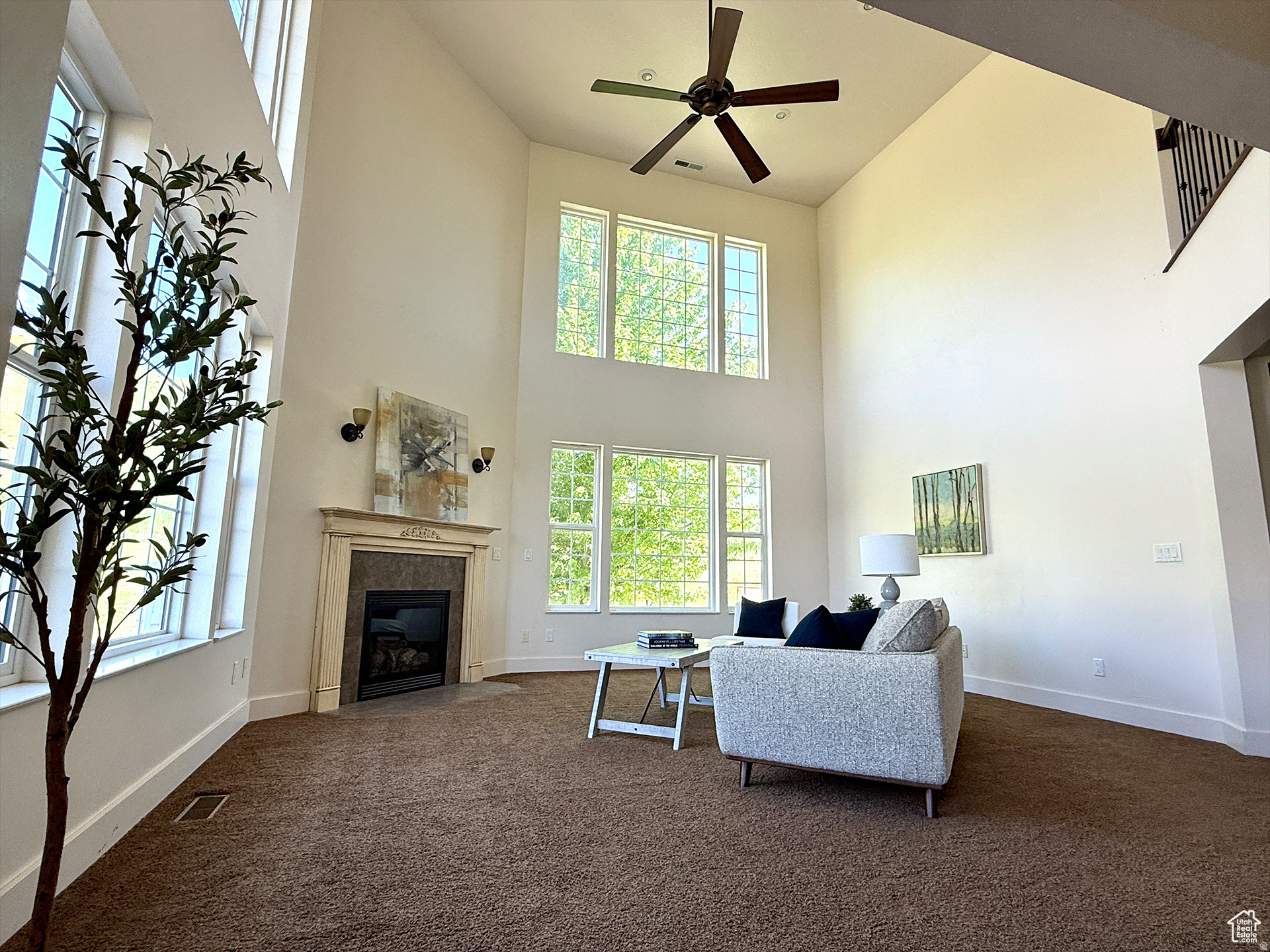 2307 MAPLE LEAF DR