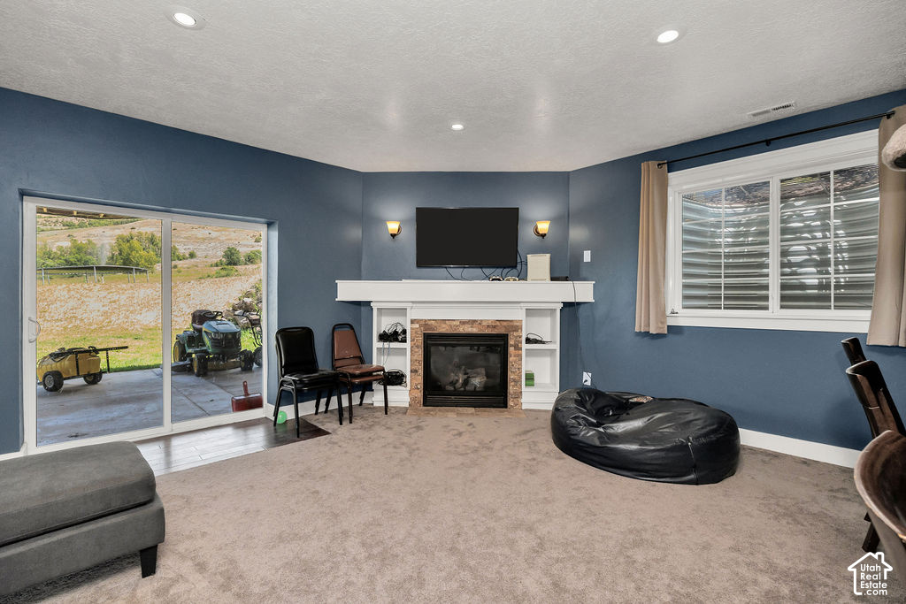 2307 MAPLE LEAF DR