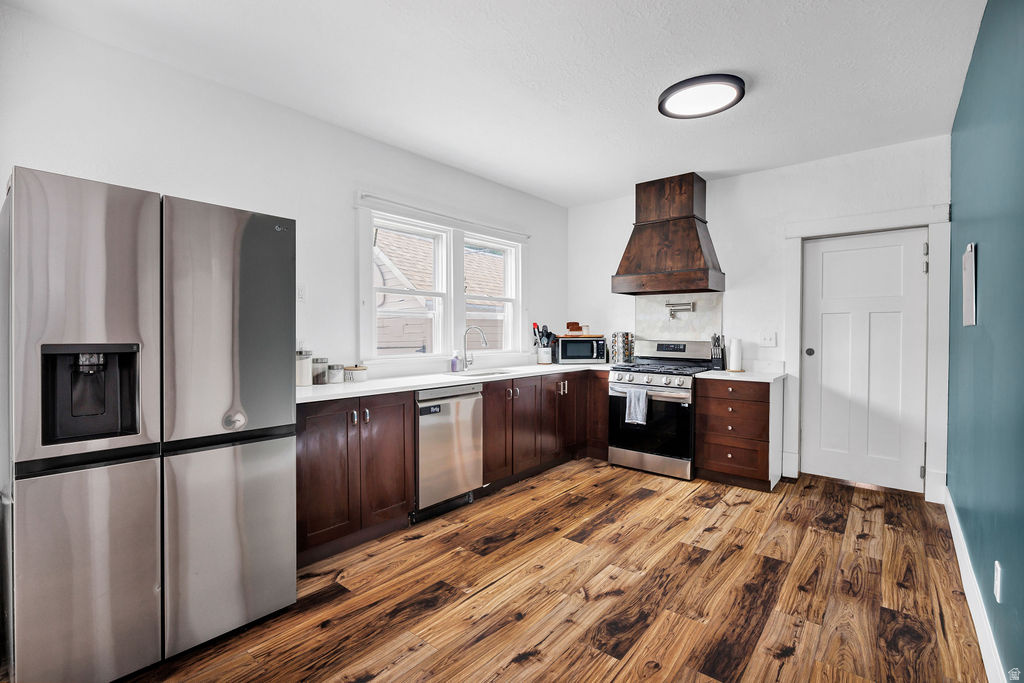 2021 S GRAMERCY AVE