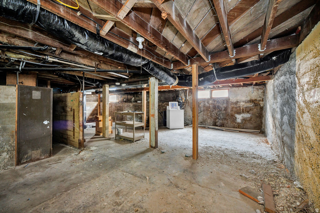 2021 S GRAMERCY AVE