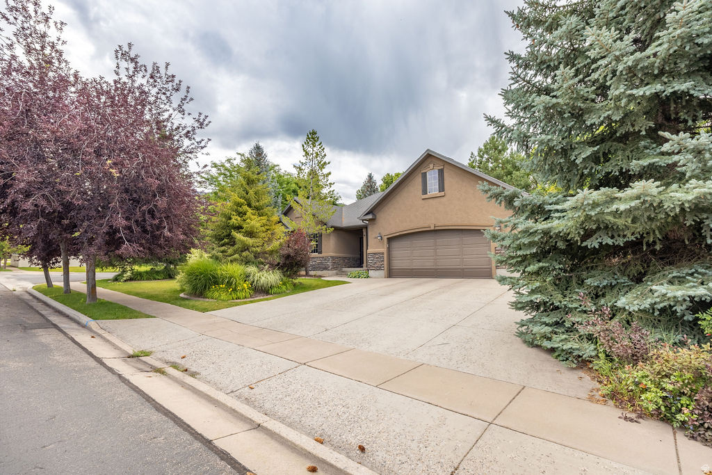 288 E 525 S
