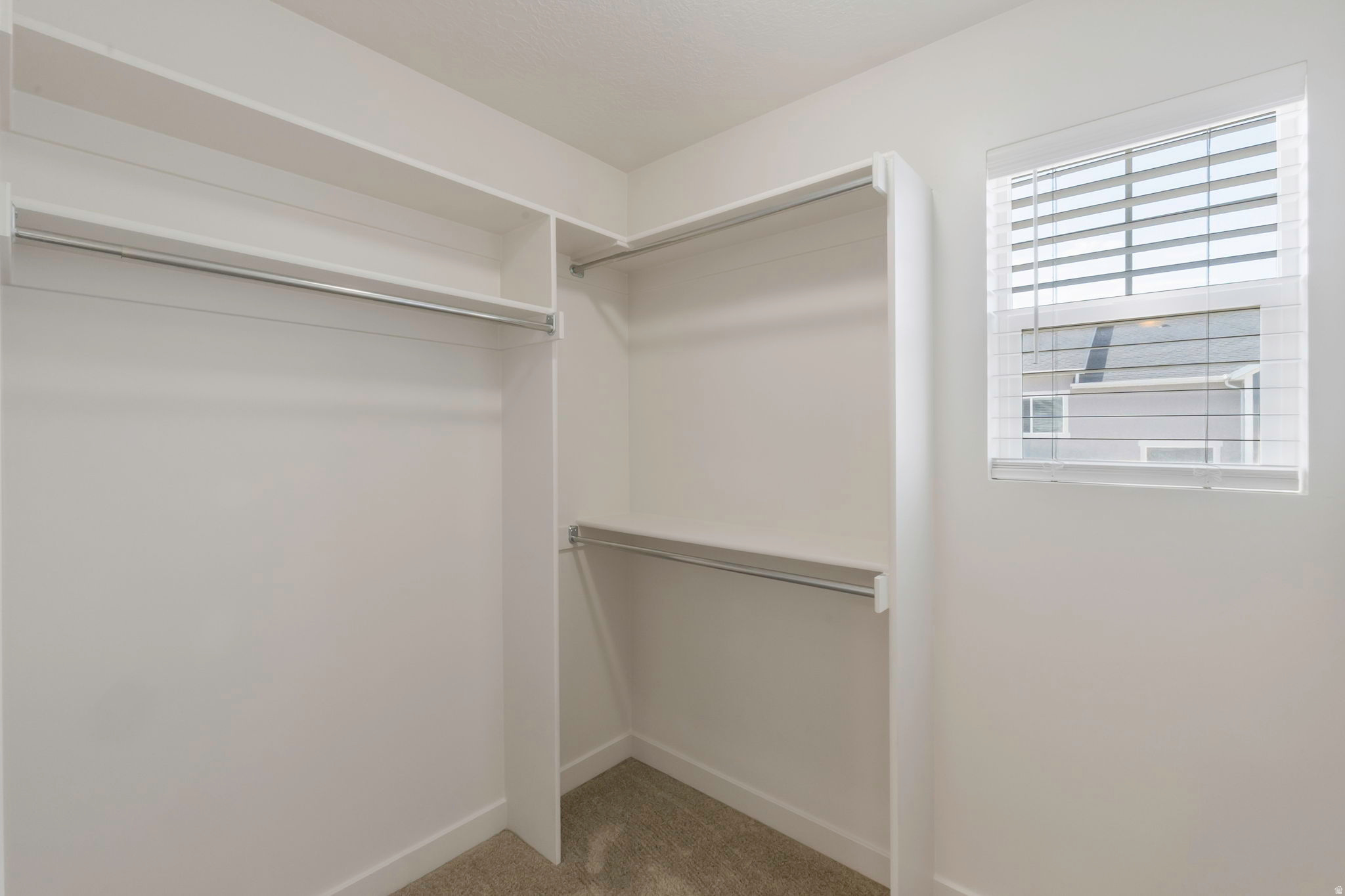 3747 W DREXLER DR