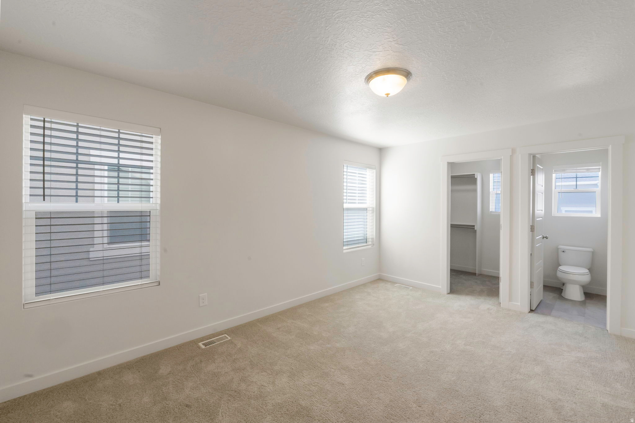 3747 W DREXLER DR
