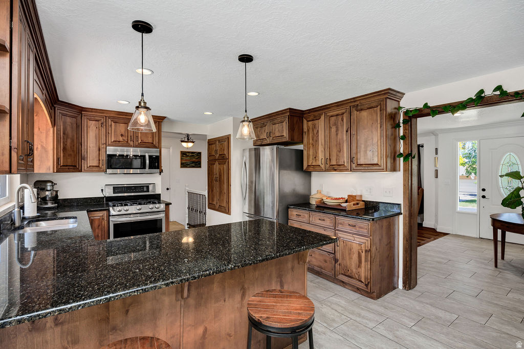373 E SPRING CREEK RD