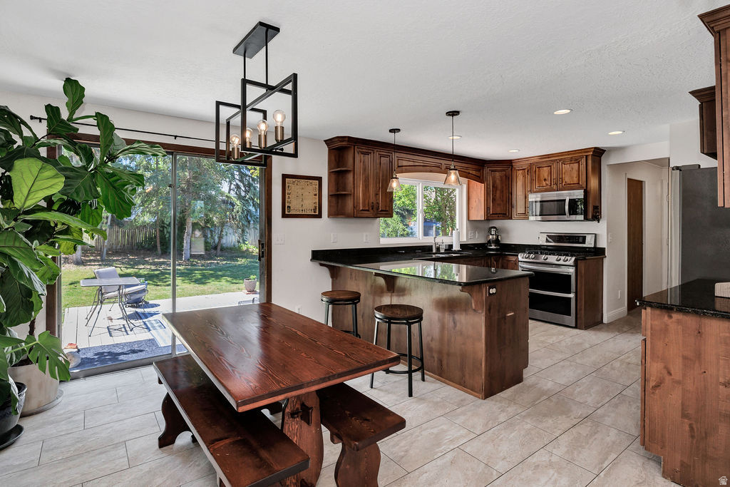 373 E SPRING CREEK RD