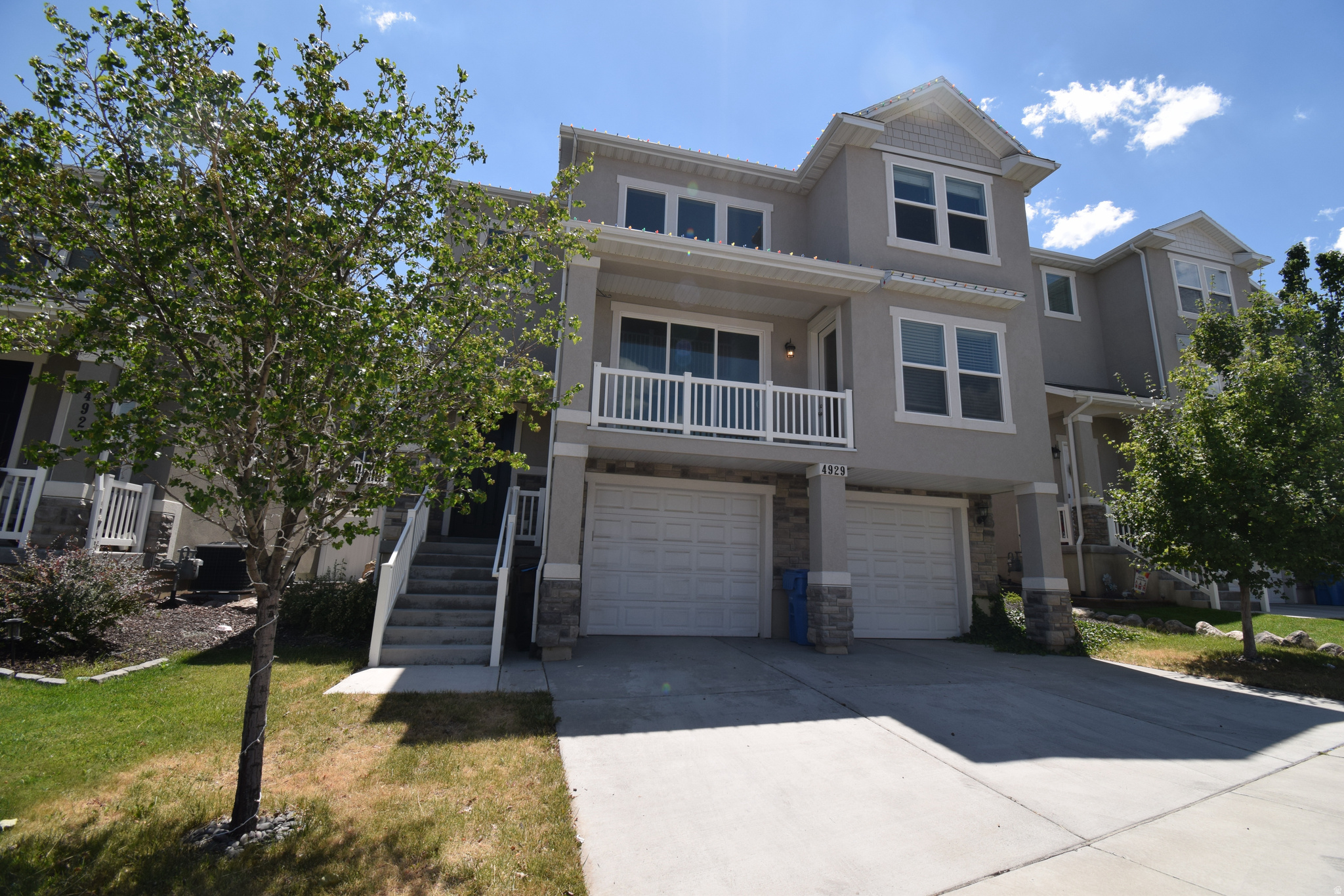 4929 W RED RUBY LN