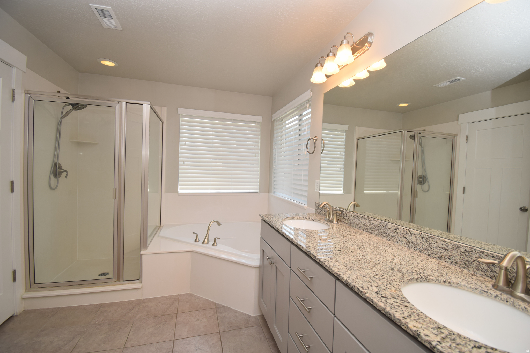 4929 W RED RUBY LN