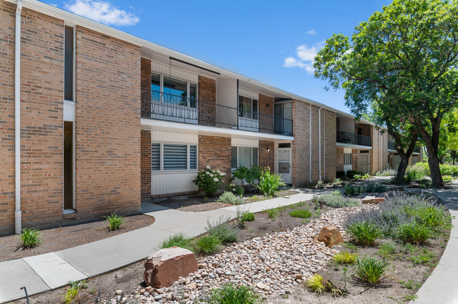 745 E THREE FOUNTAINS CIR #43