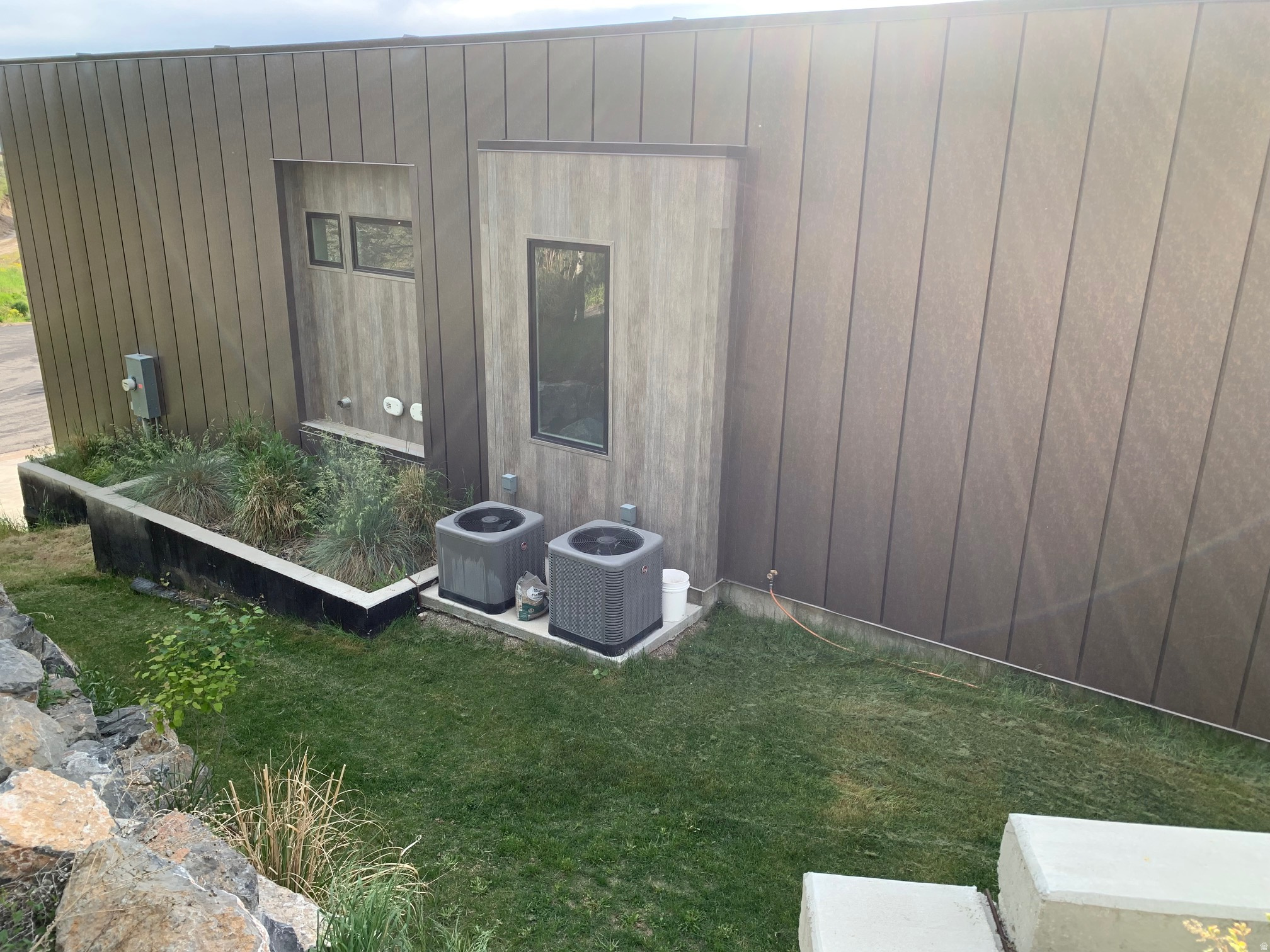 1789 MOUNT LOGAN DR
