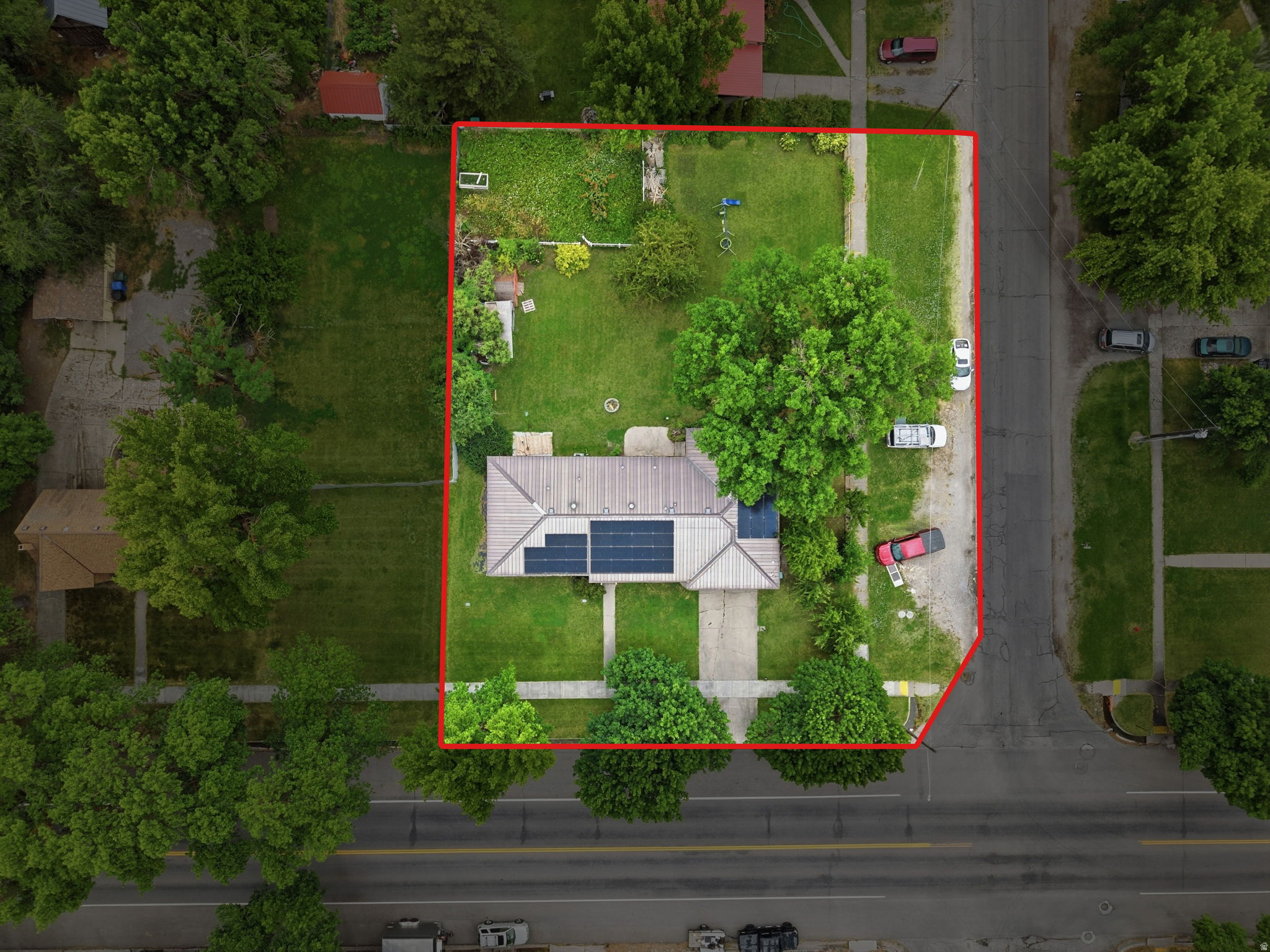 195 E MAIN ST