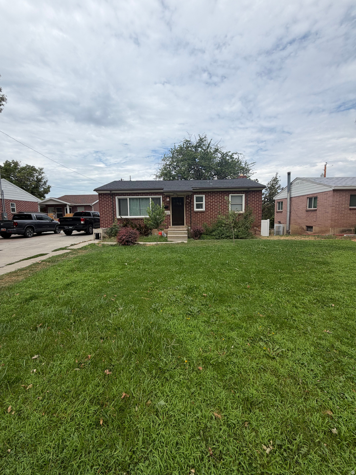 271 JACKSON AVE