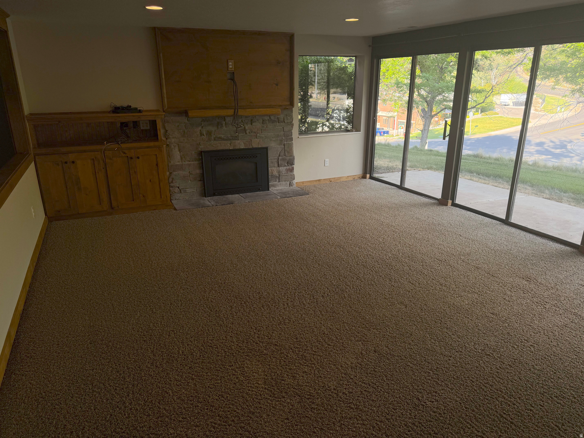 2037 S MAPLEVIEW DR
