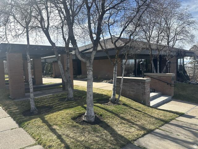 2037 S MAPLEVIEW DR
