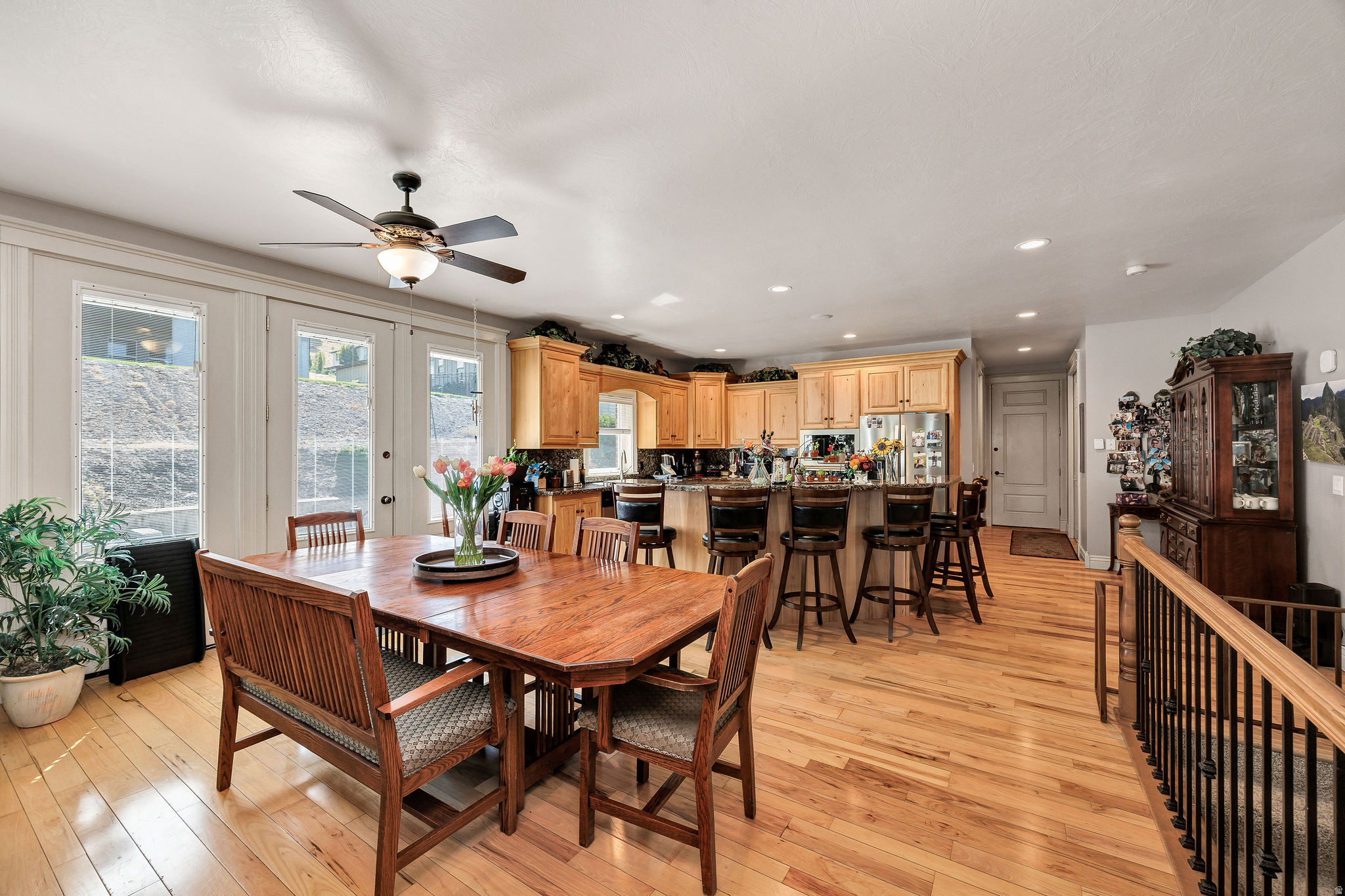 770 EAGLEVIEW DR
