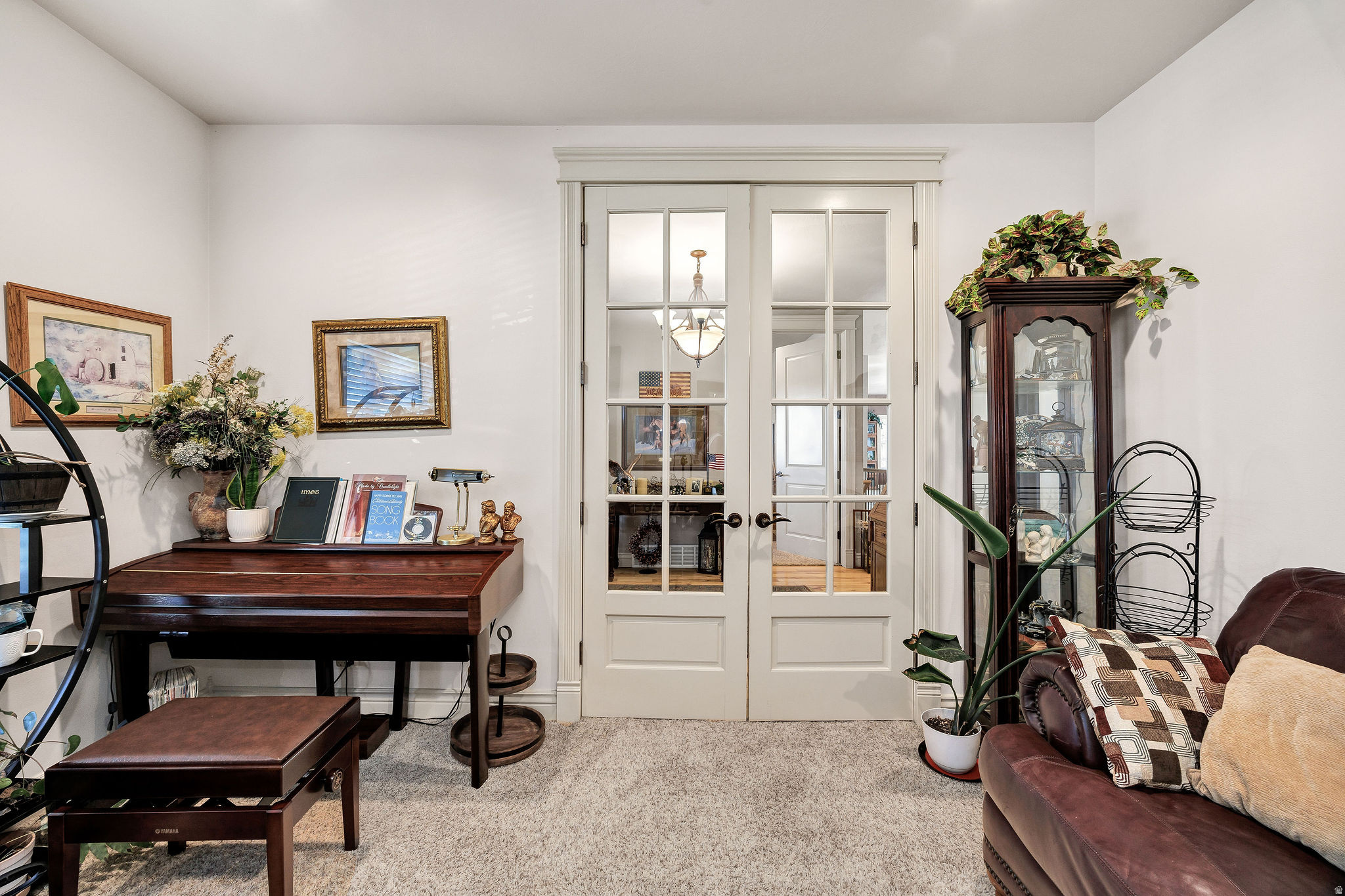 770 EAGLEVIEW DR