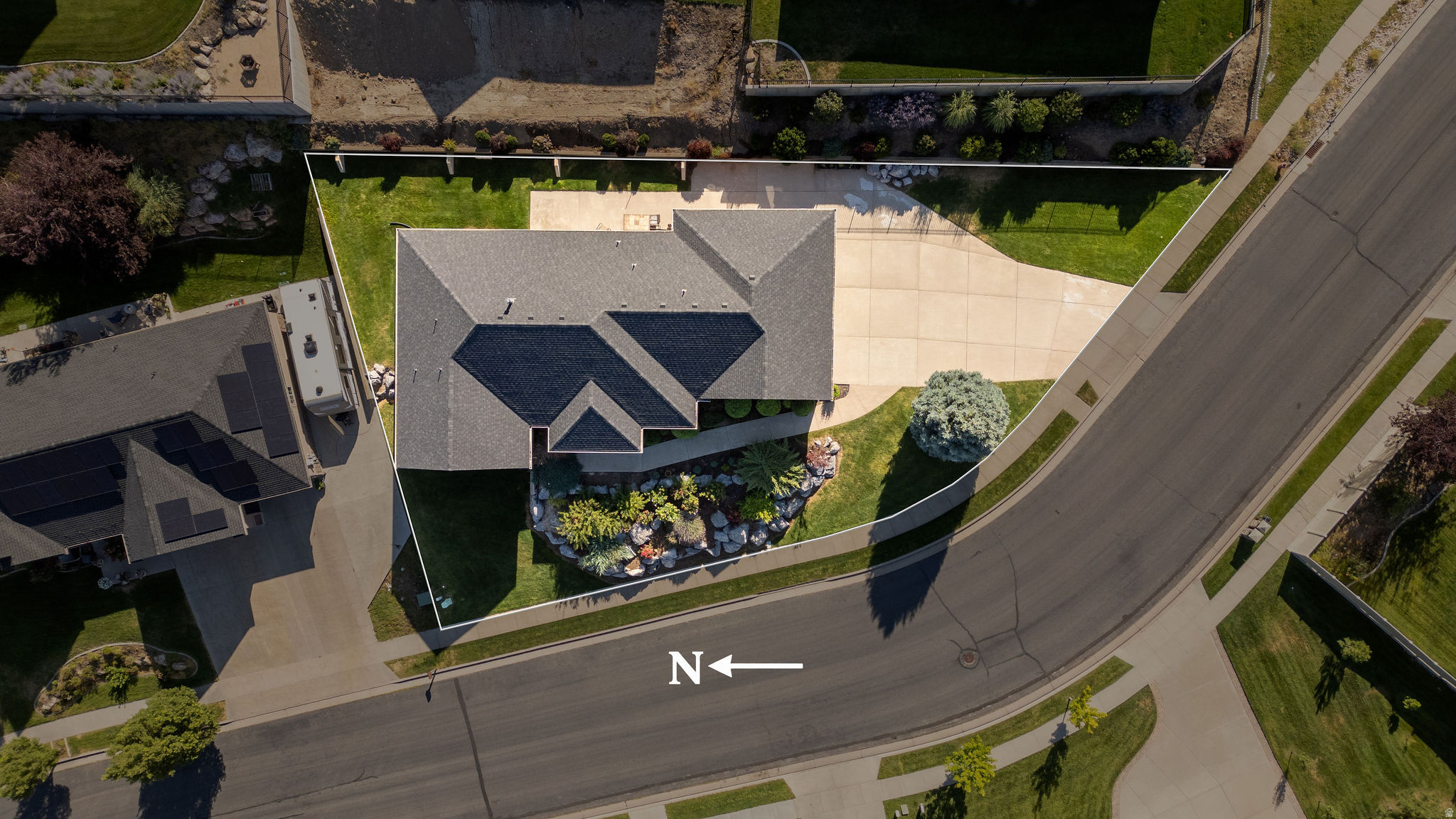 770 EAGLEVIEW DR