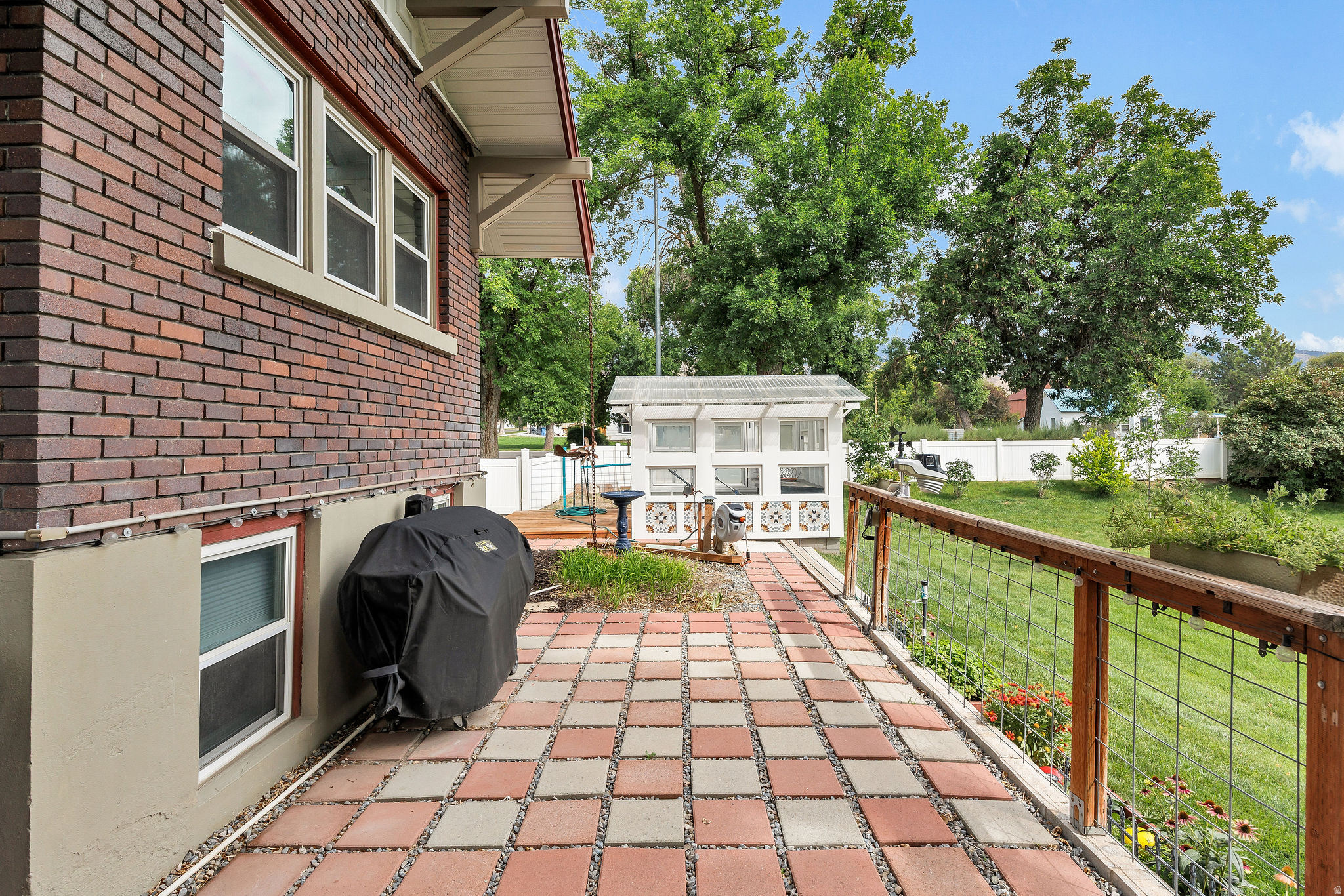 297 N MAIN ST