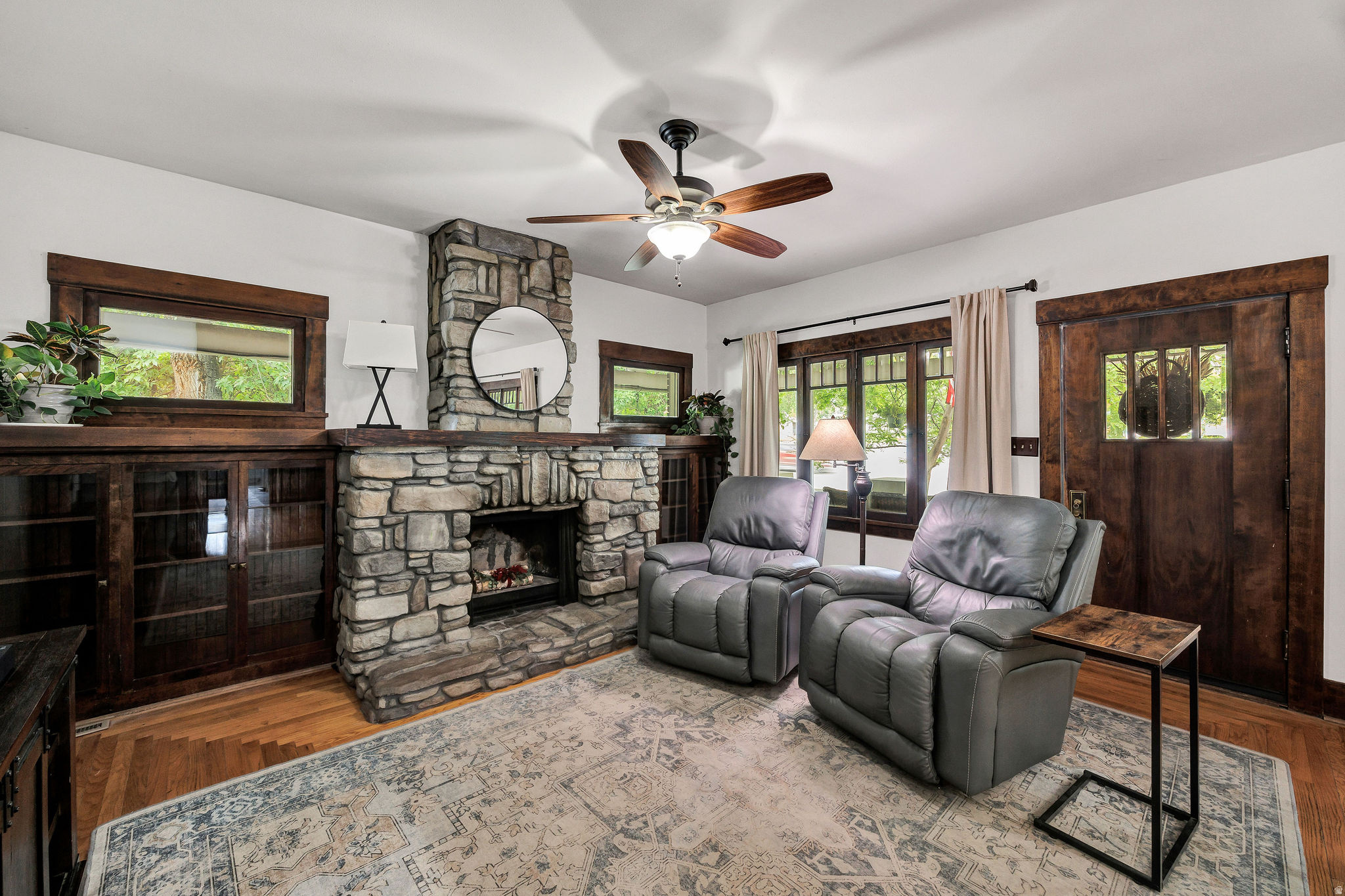 297 N MAIN ST
