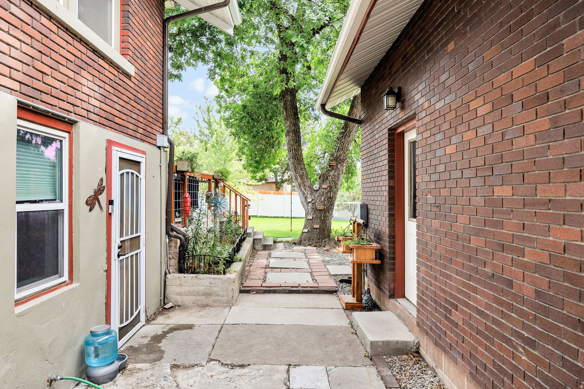 297 N MAIN ST