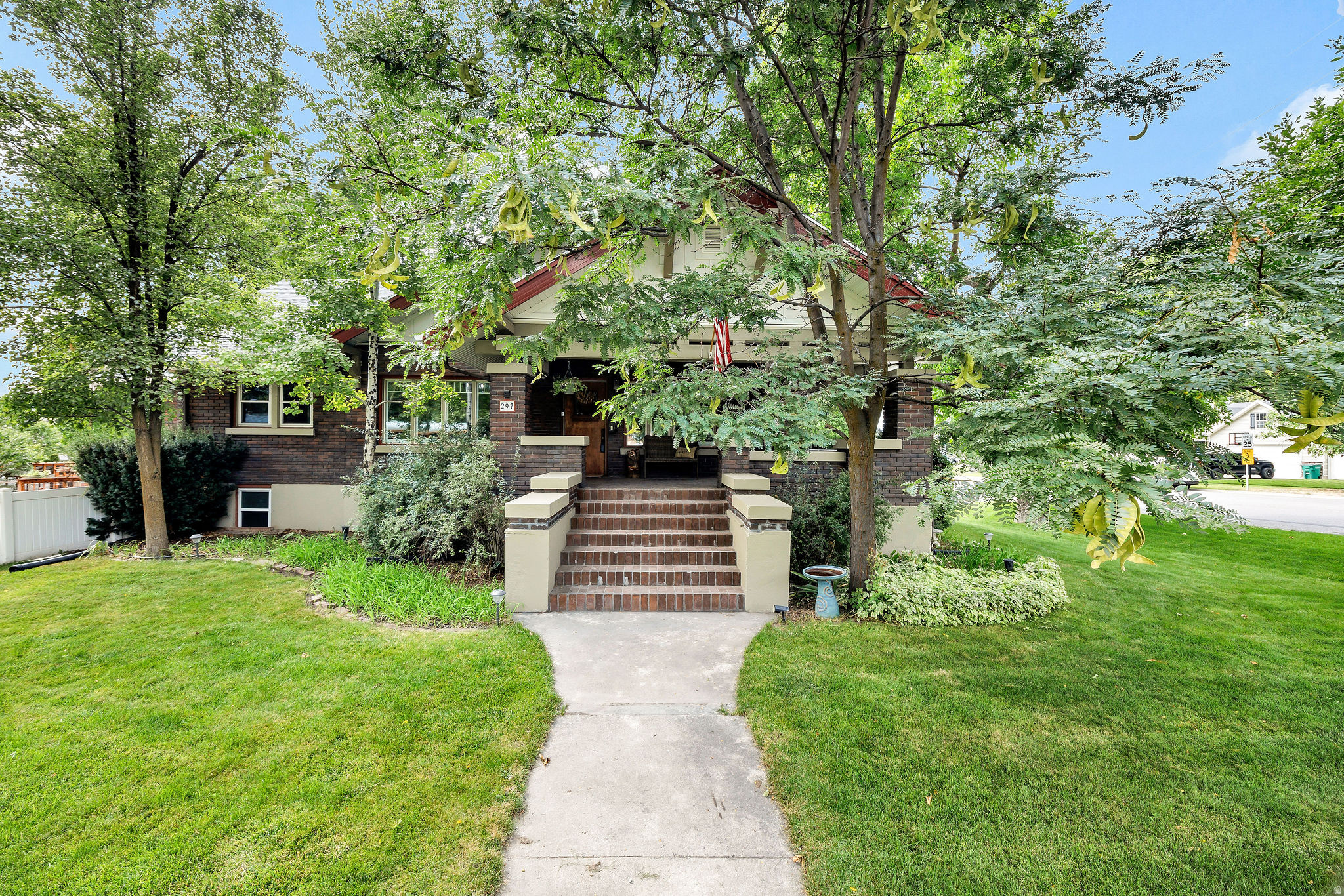 297 N MAIN ST