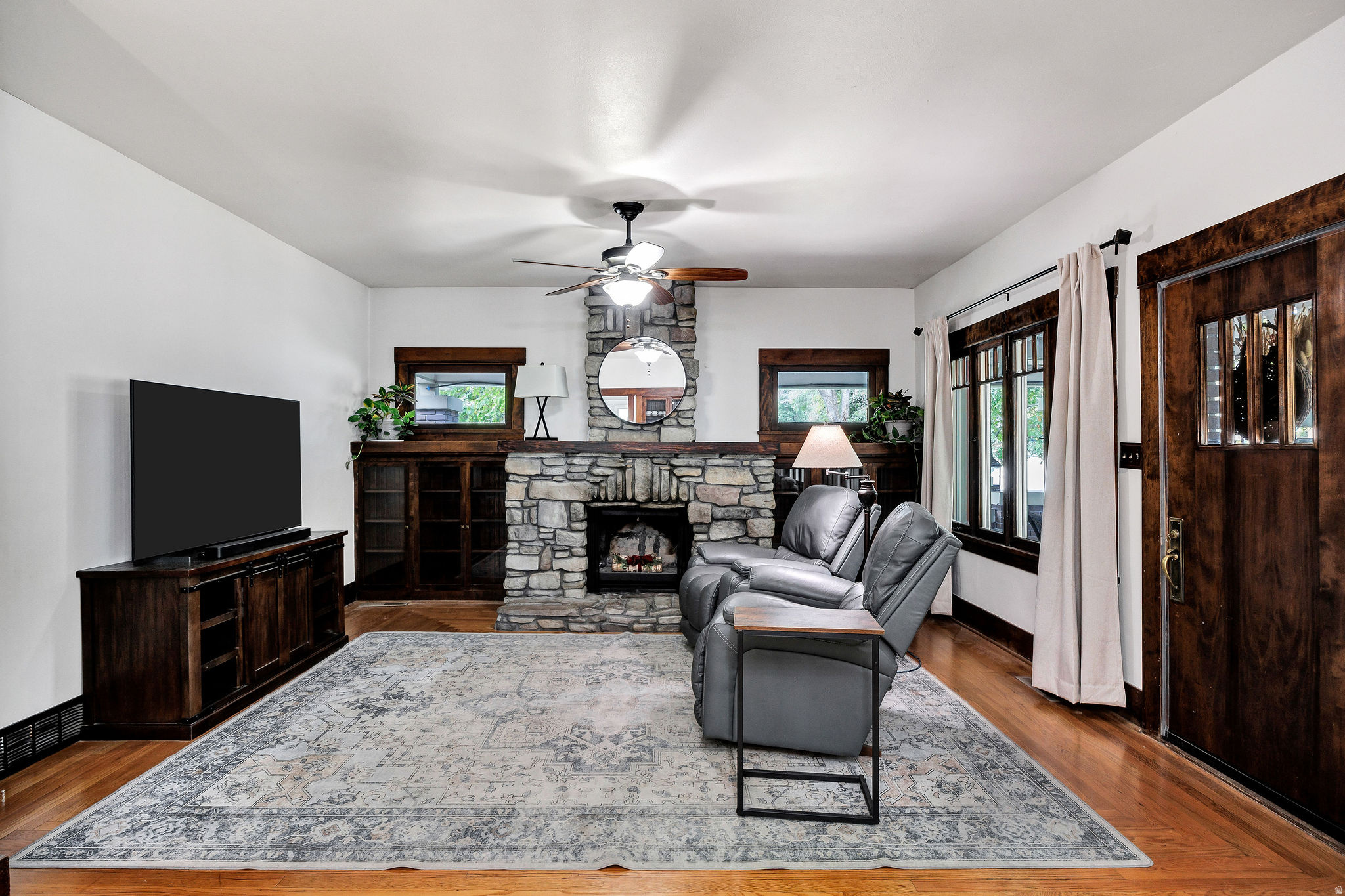 297 N MAIN ST