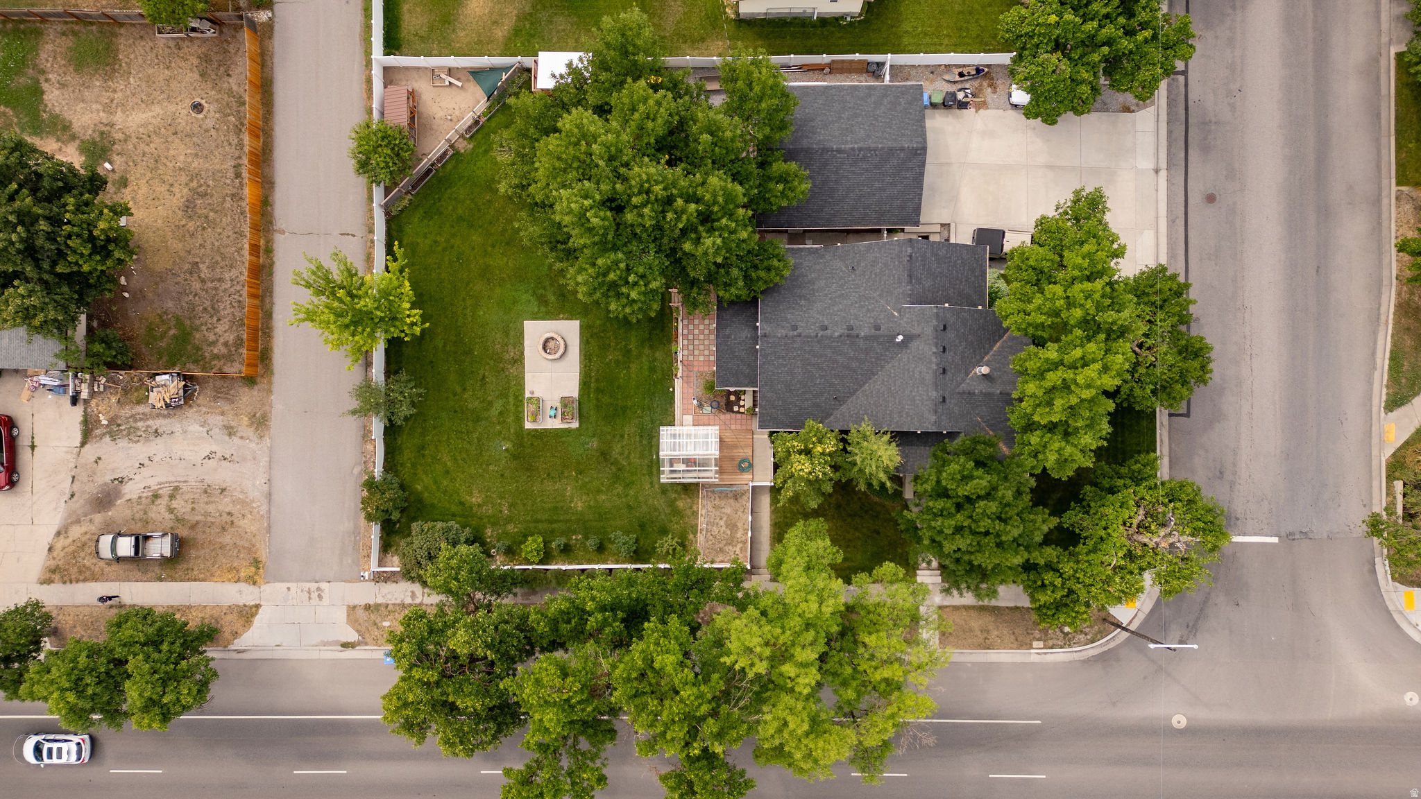 297 N MAIN ST