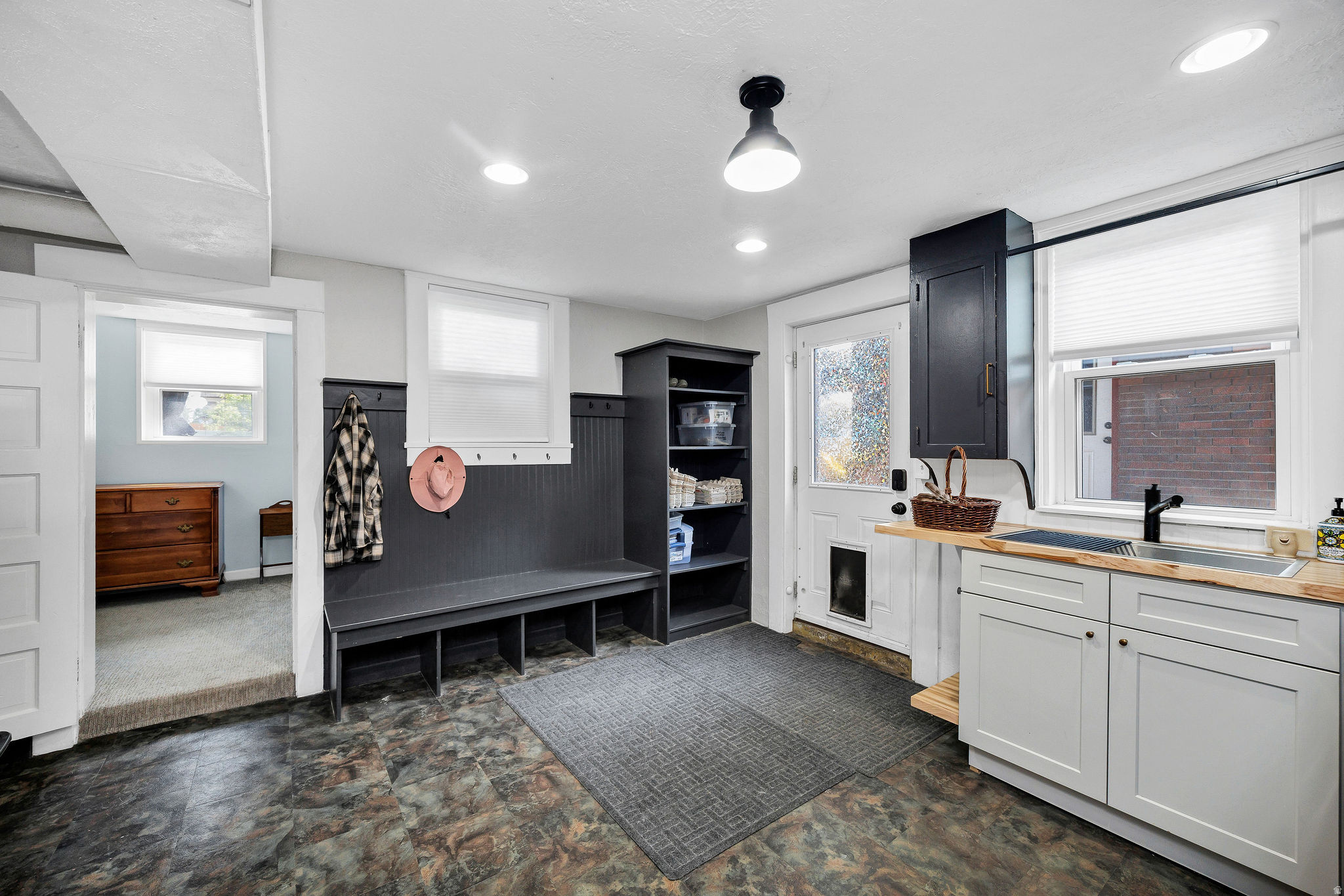 297 N MAIN ST