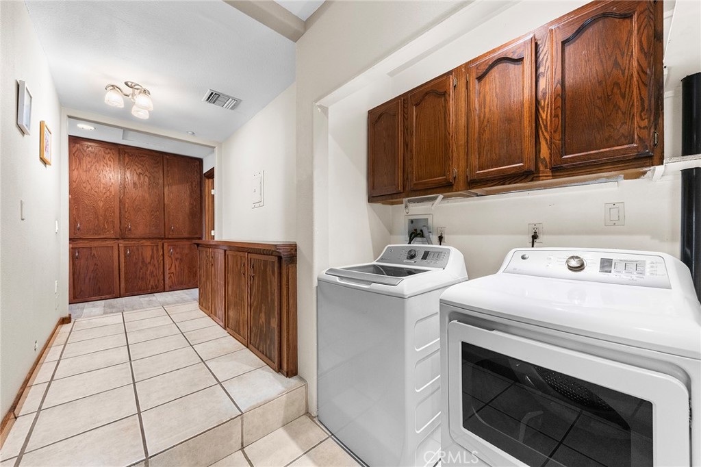 1770 Mountain Lane