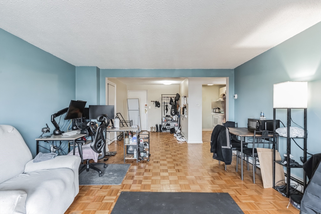 26 Waverly St # 307