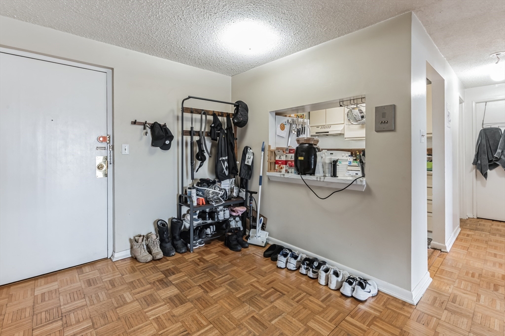 26 Waverly St # 307
