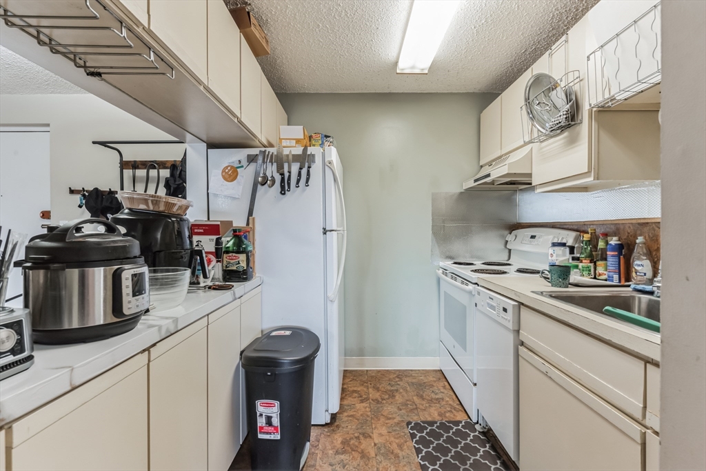26 Waverly St # 307