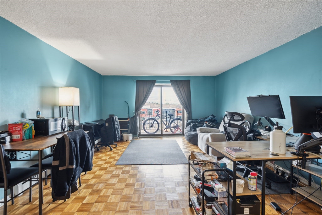 26 Waverly St # 307