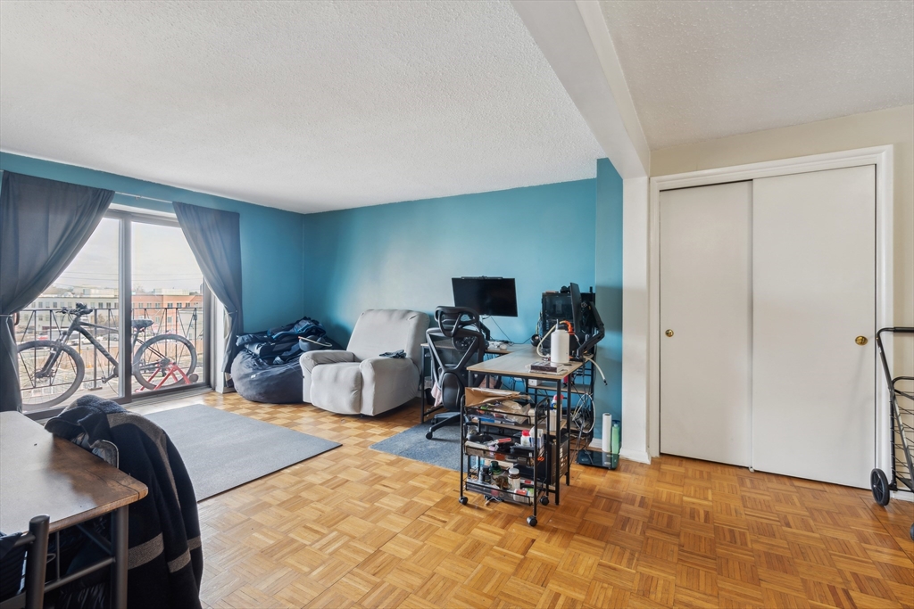 26 Waverly St # 307
