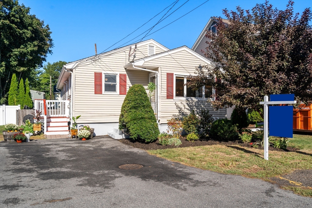 92 Mokema Avenue