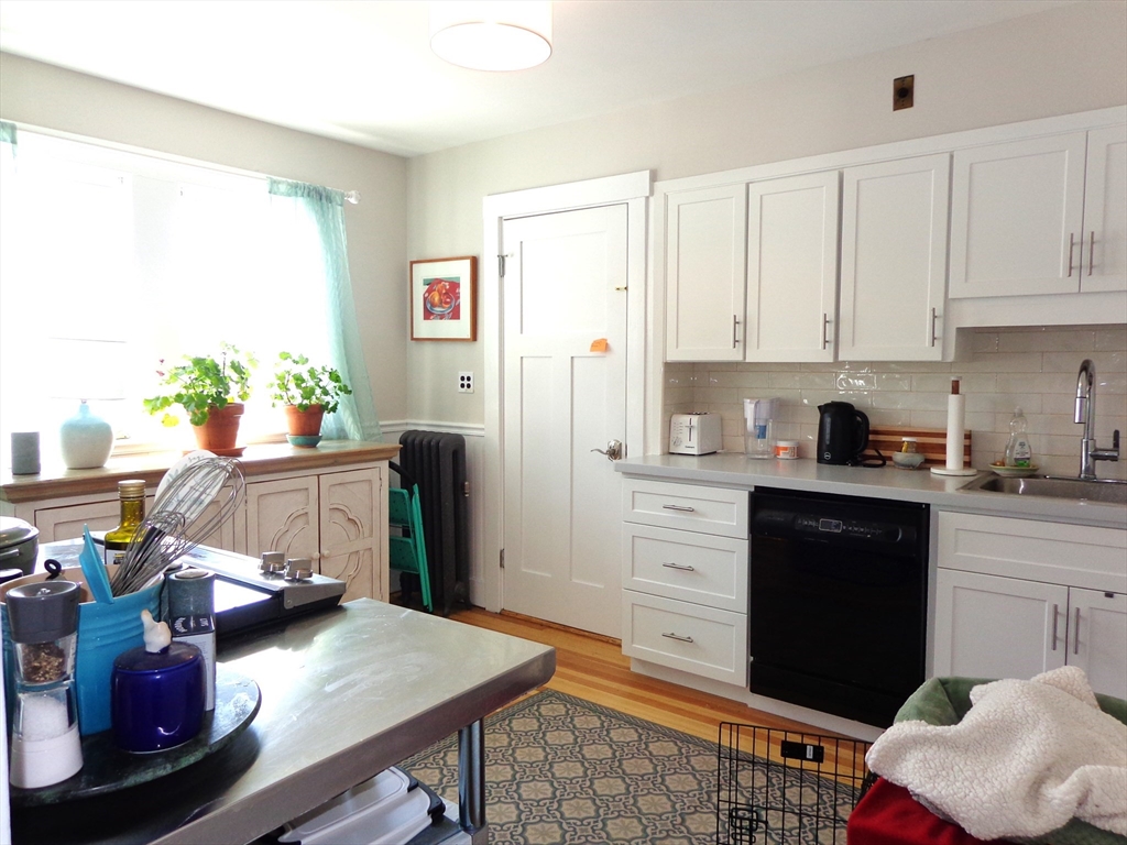 8 Holden Rd # 8