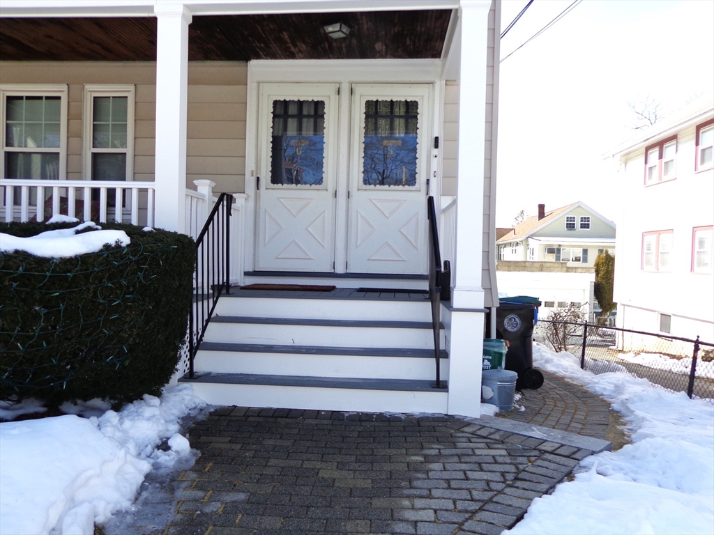 8 Holden Rd # 8