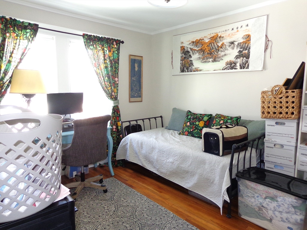 8 Holden Rd # 8
