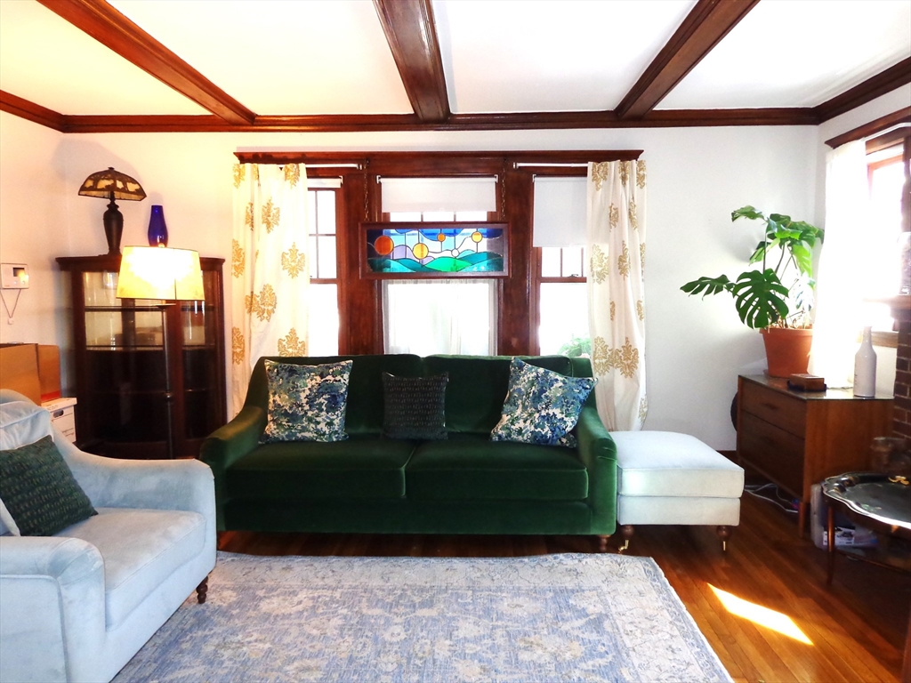 8 Holden Rd # 8