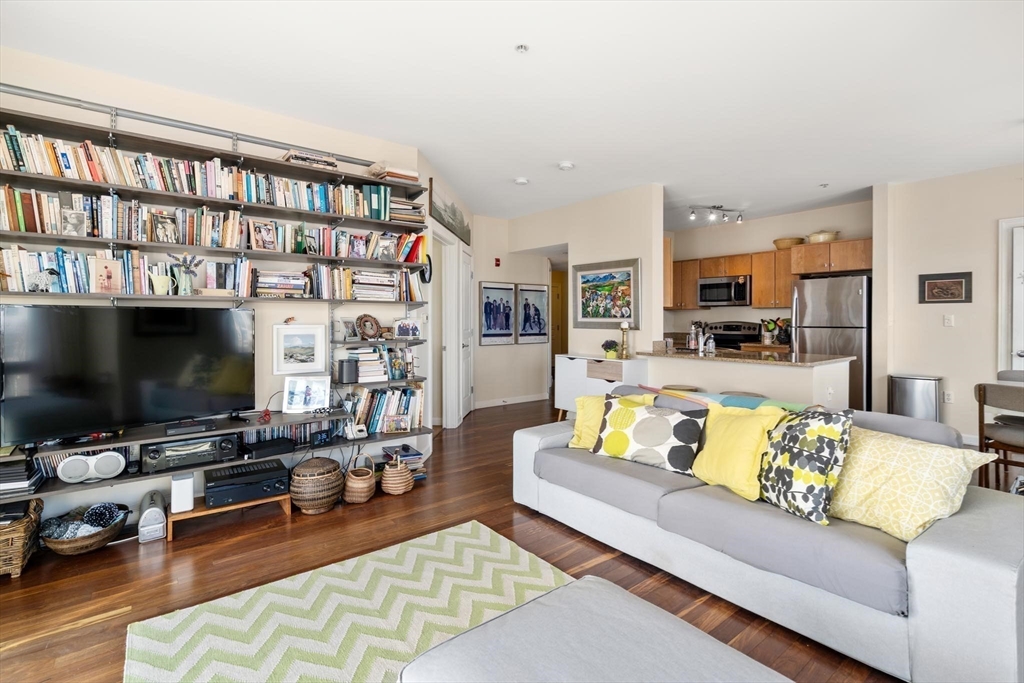 3 Repton Cir # 3310