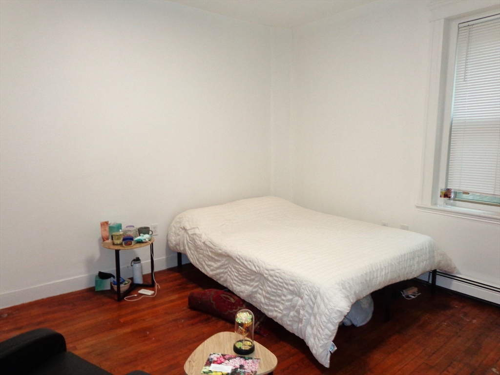 1677 Commonwealth Ave # 9