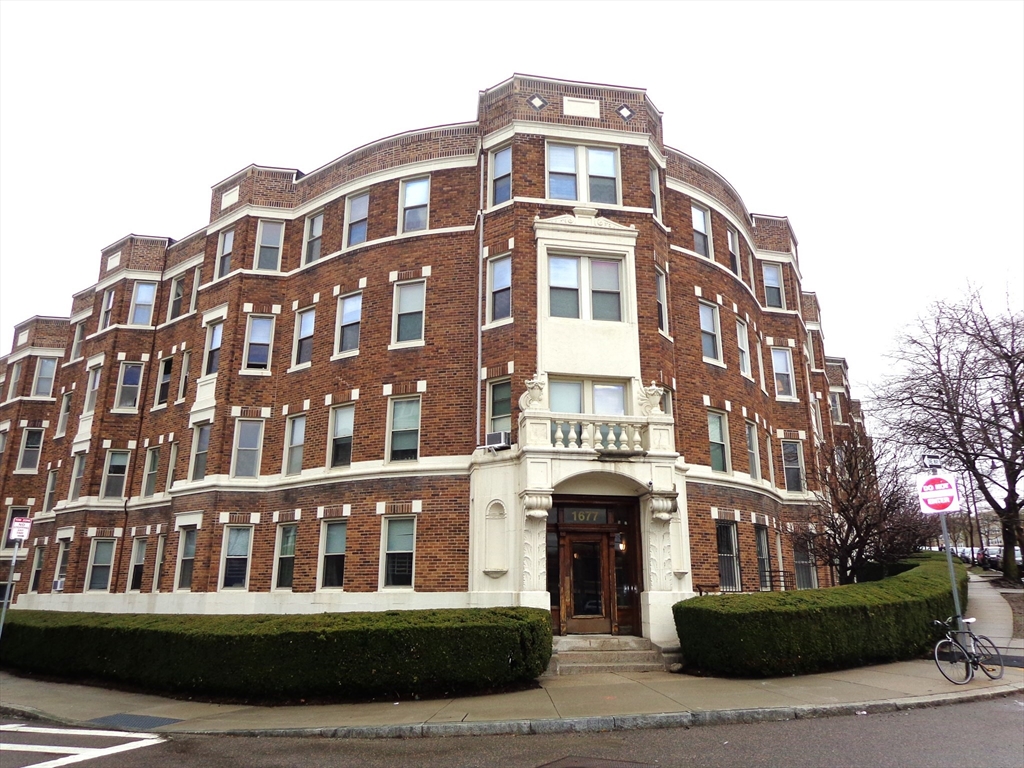 1677 Commonwealth Ave # 9
