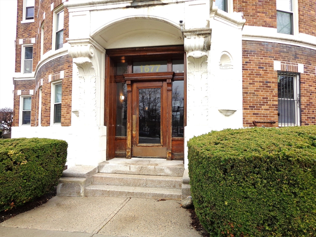 1677 Commonwealth Ave # 9
