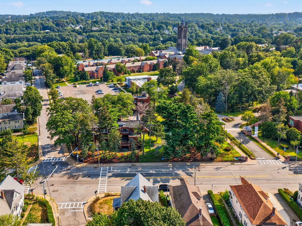 194 N Beacon