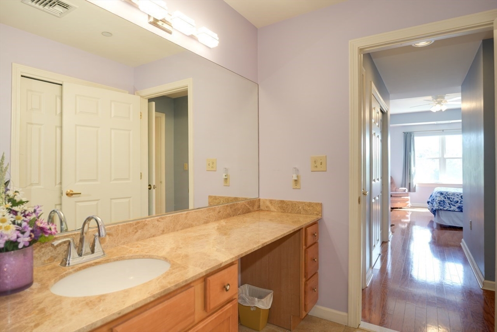 989 East # 403